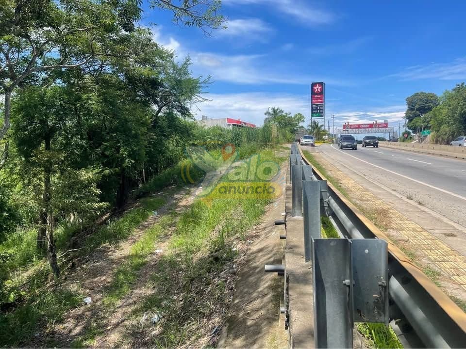 Terreno de 12,000 varas cuadradas en venta en Zaragoza